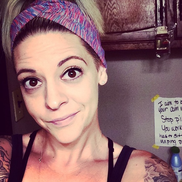 Meet your Posher, Debra - Picture 1 of 1